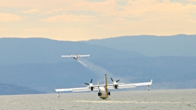 water-bombers-from-beach-08